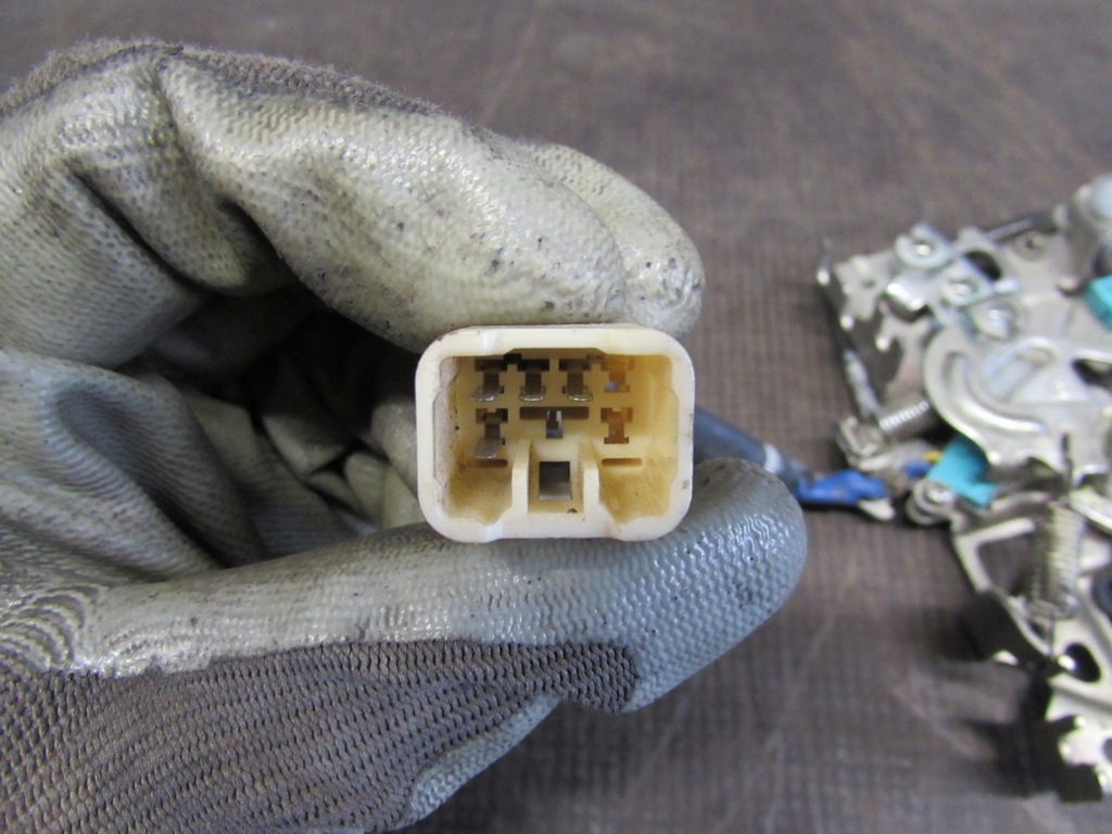 фото №10, Механізм двері toyota sienna ii 03-10r