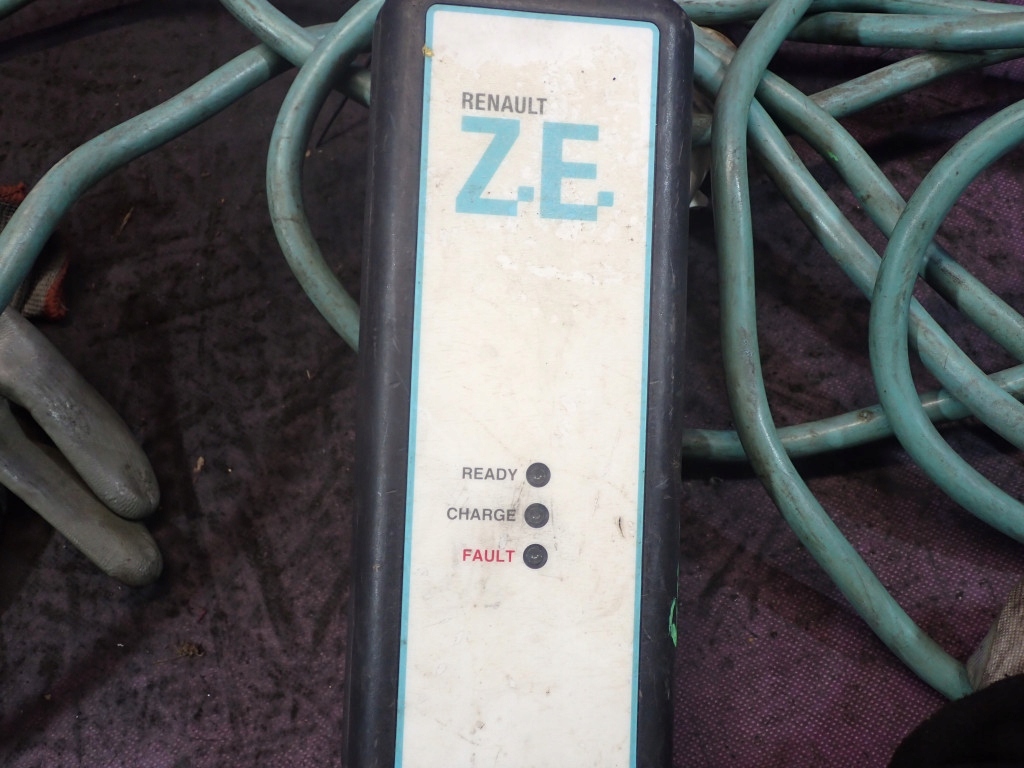 Renault kangoo ii iii z.e. кабель зарядки зарядное устройство 243403333r 296950792r Киев