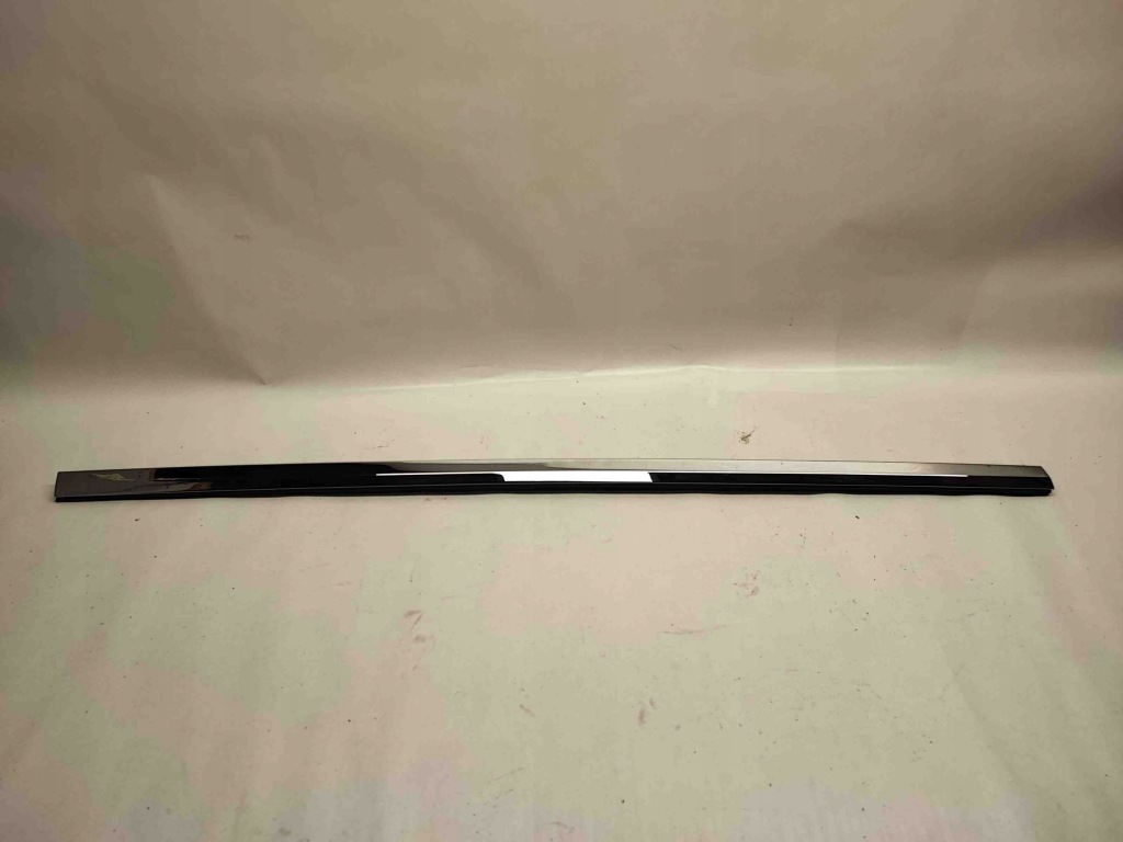 фото №1, Tesla model x молдинг стекло coupe правая сторона 1032173 2017