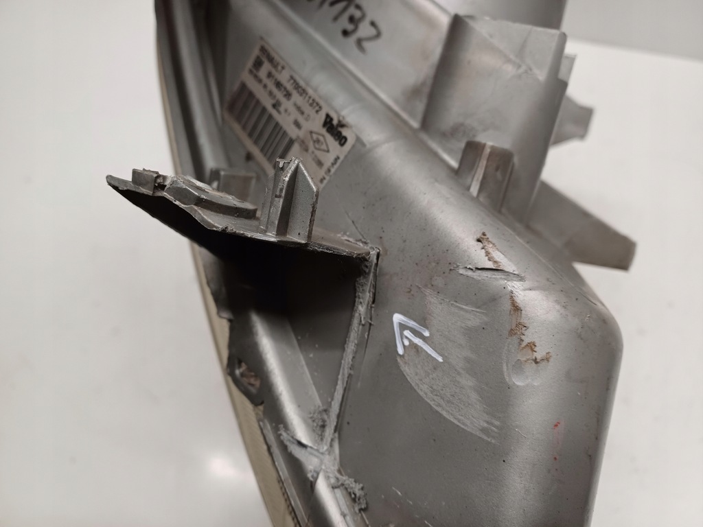 фото №16, Vivaro traffic 01-06 лампа правая перед 91165720 7700311372