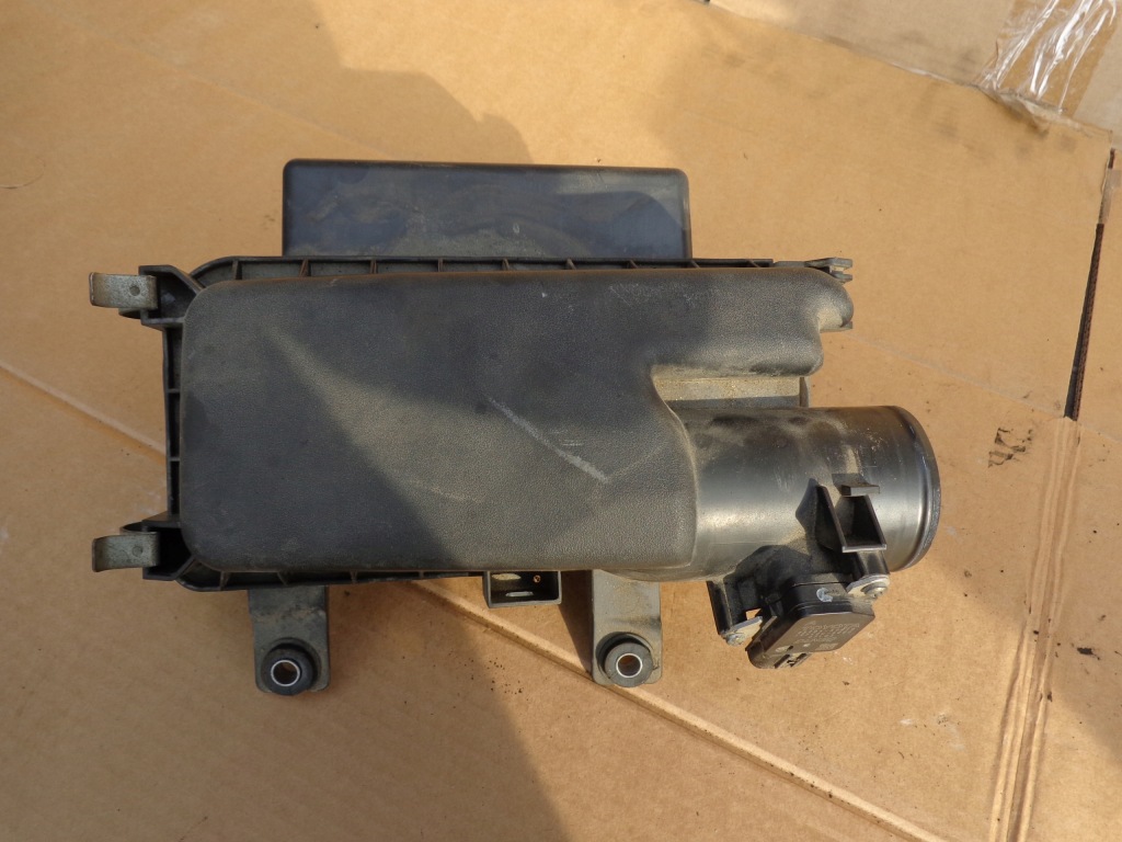 фото №1, Toyota yaris ii 1.33 корпус фильтра воздуха 1nr