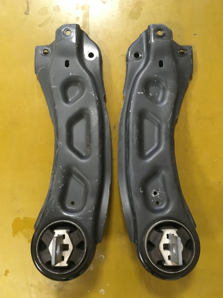 фото №1, Важіль лівий задня втулка mercedes infiniti q30 7km