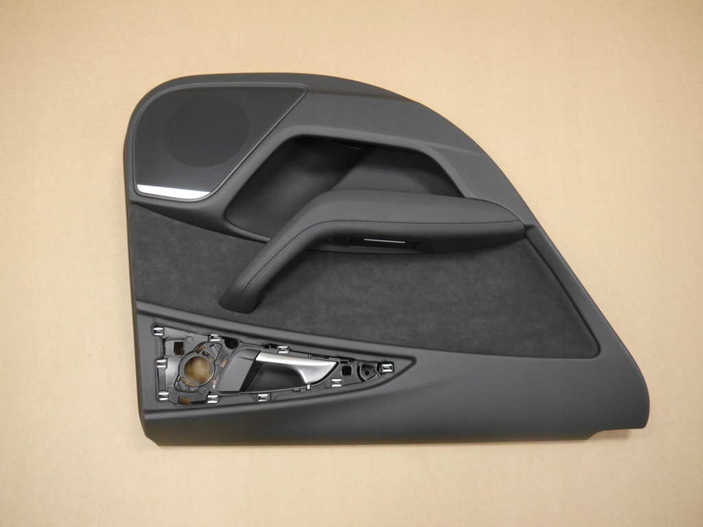 фото №1, Audi a6 c7 обшивка дверь кожа alcantara