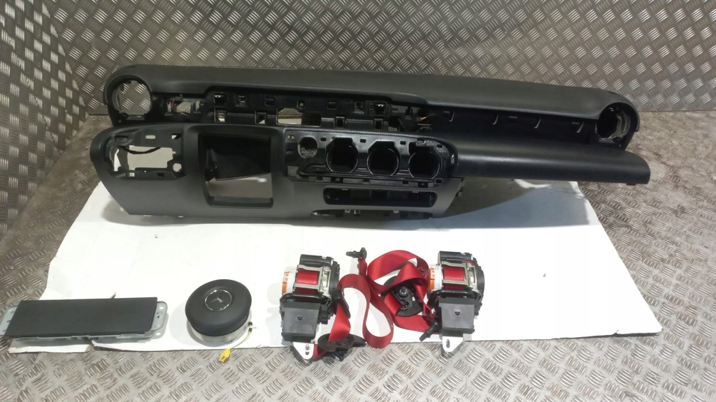 фото №1, Idealna консоль kpl. mercedes a w177 проекционный дисплей 21r 1