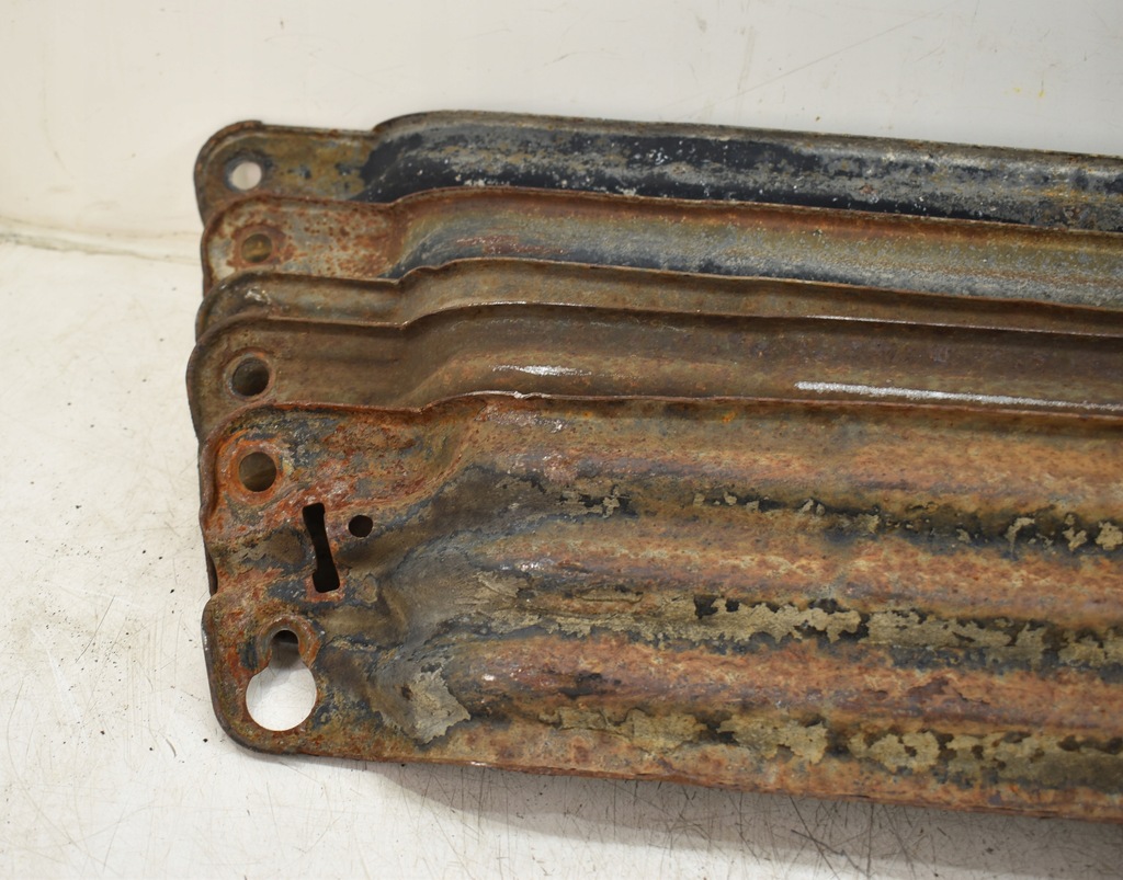 фото №6, Кронштейн кронштейн колеса запасного vw transporter t5