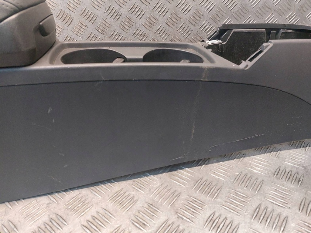 фото №8, Туннель средний подлокотник volvo s40 ii 8687407 8687408