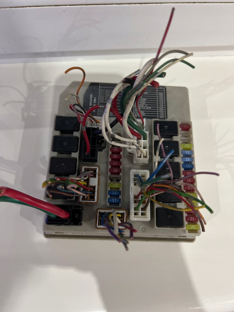 фото №1, Коробка запобіжників uch nissan micra 422k18