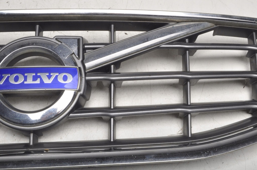 Volvo v60 решётка радиатора решётка радиатора решётка радиатора 30795039 31290594 31323099 31323338 31353524 с Разборки