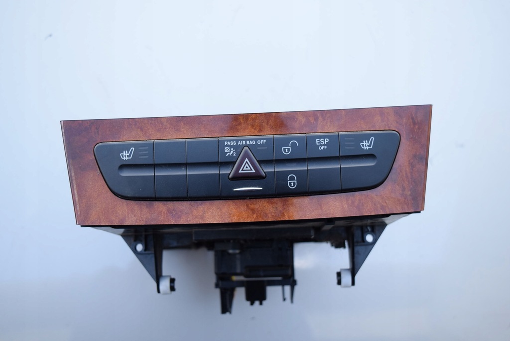 фото №1, Mercedes w211 drewno панель средний elegance