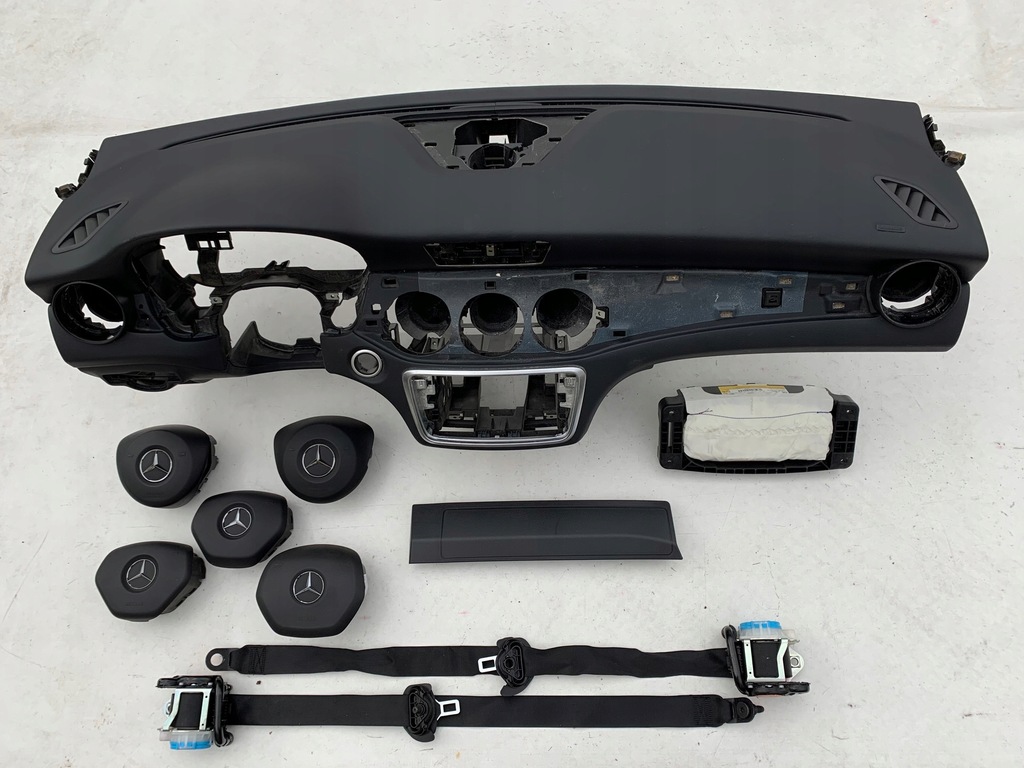 фото №1, Mercedes w117 cla панель приладів панель приладів консоль подушки безпеки