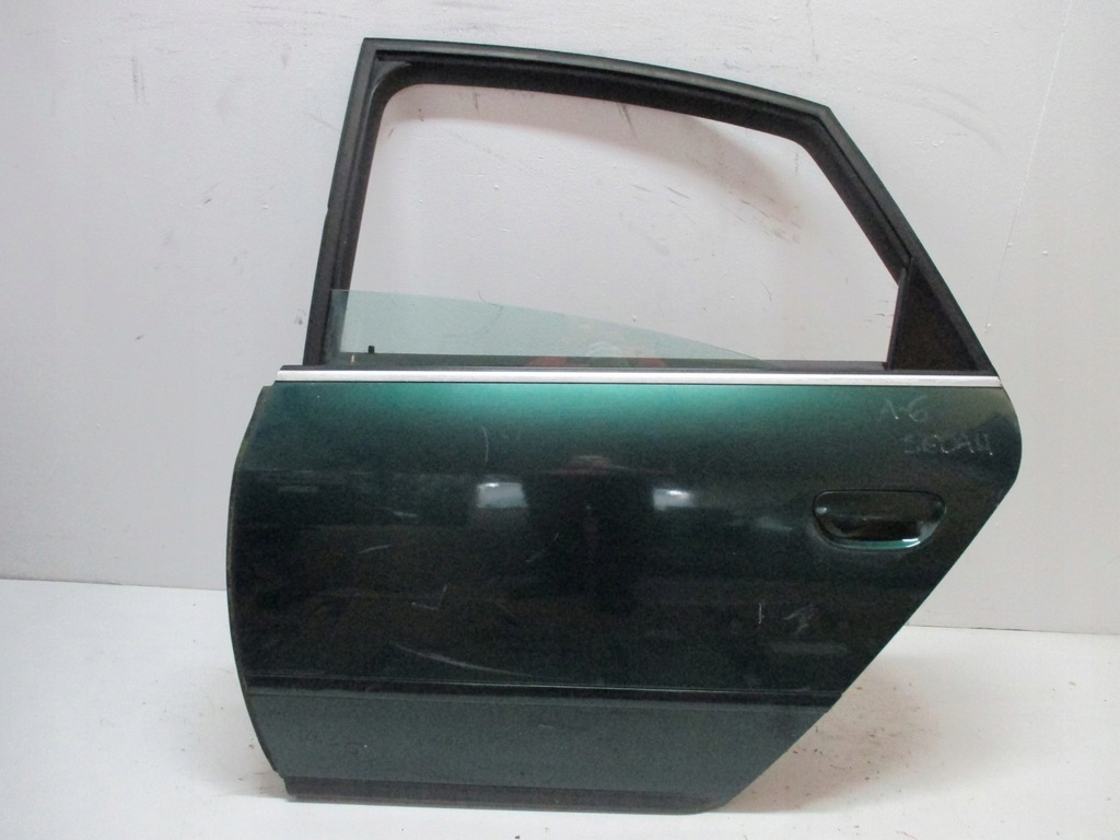 фото №1, Дверь левая задние audi a6 4b0