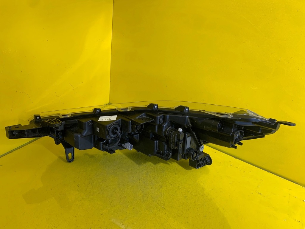 фото №3, Лампа перед правая toyota corolla cross 23- full led