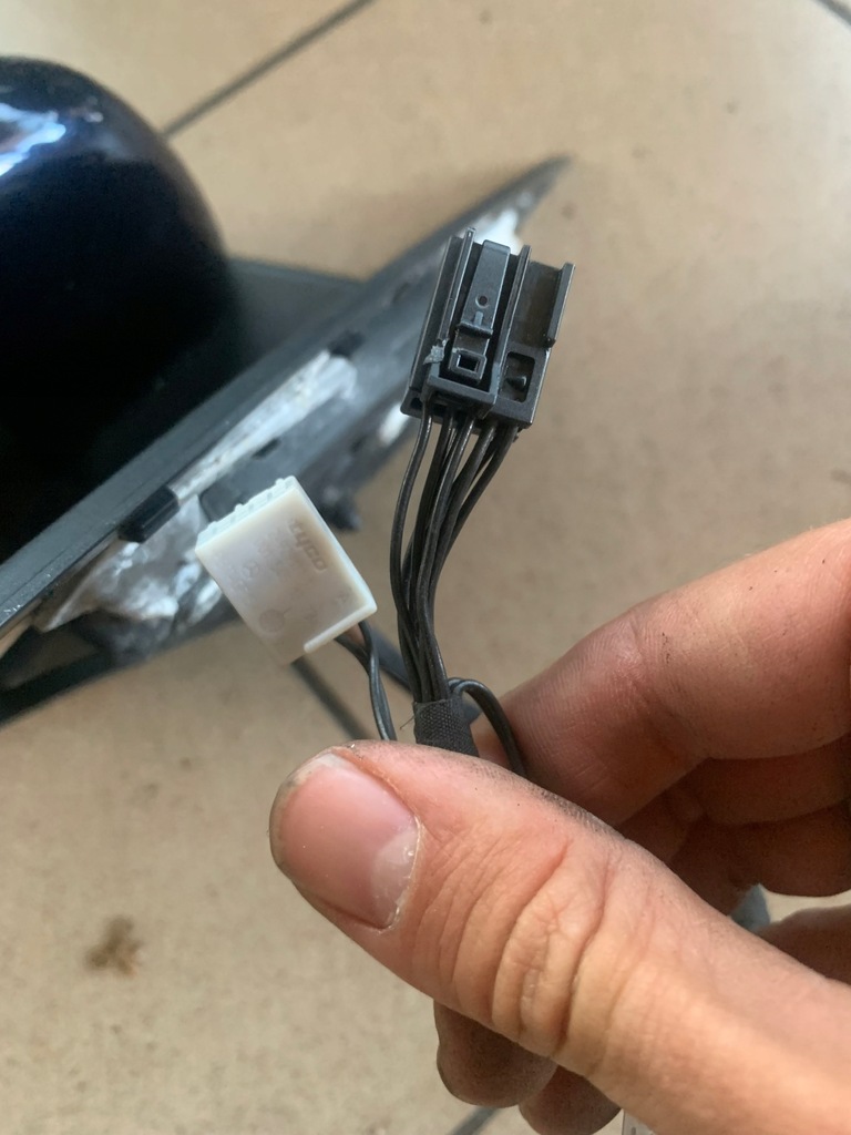 фото №12, Mercedes c klasa w204 lift зеркало датчик мертвого pola 8+2 кабели