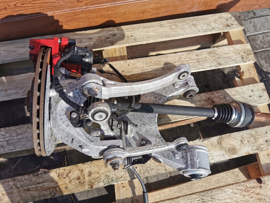 фото №1, Alfa romeo giulia q4 поворотний кулак права задня важелі привідний вал комплект