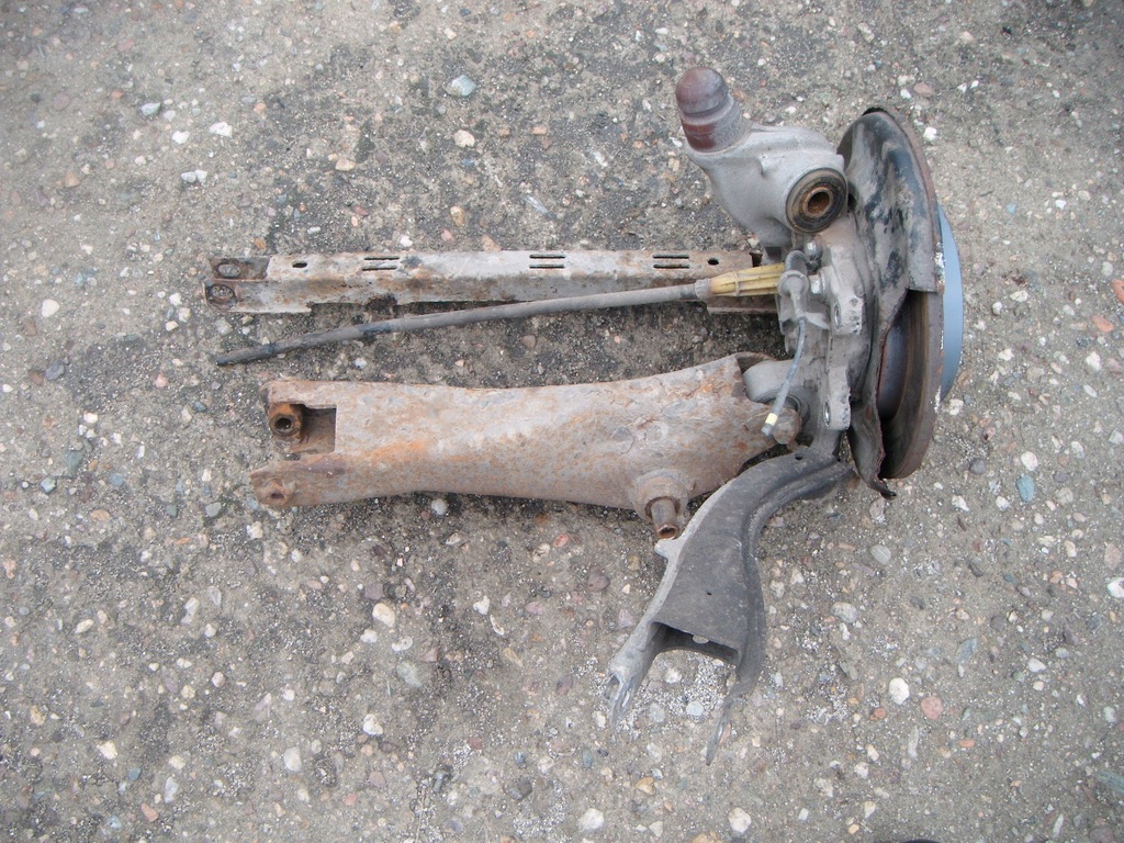 фото №7, Volvo v70 ii 4x4 awd 00- поворотный кулак ступица левый задняя