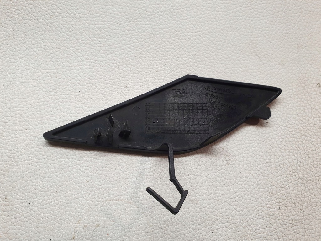 фото №7, Peugeot 308 iii t10 p5 21- заглушка na hak w бампер перед 9837864980