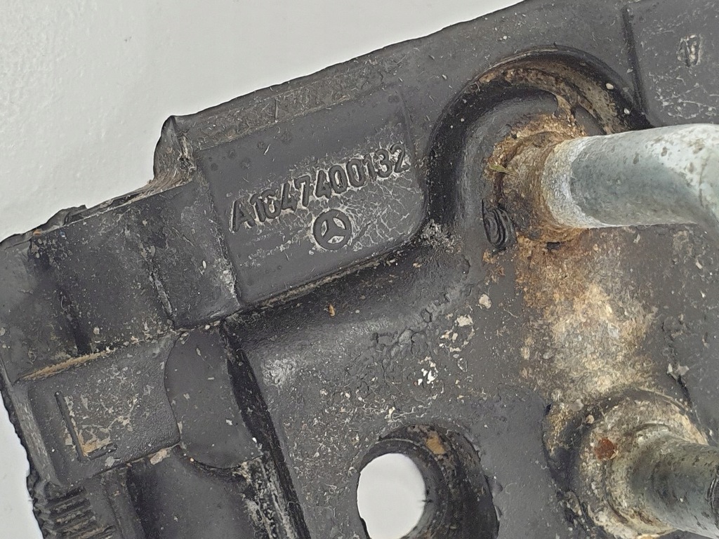 фото №3, Засувка замка кришки задня mercedes ml w164