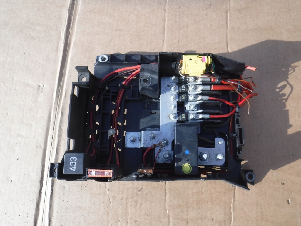 фото №1, Коробка запобіжників vw touareg 3.2 7l0937548b