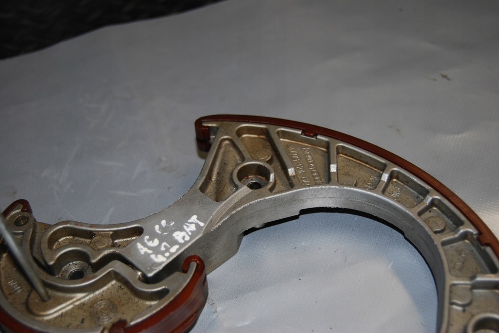 фото №4, Audi a6 c6 4.2 v8 bat направляющая 079109507g