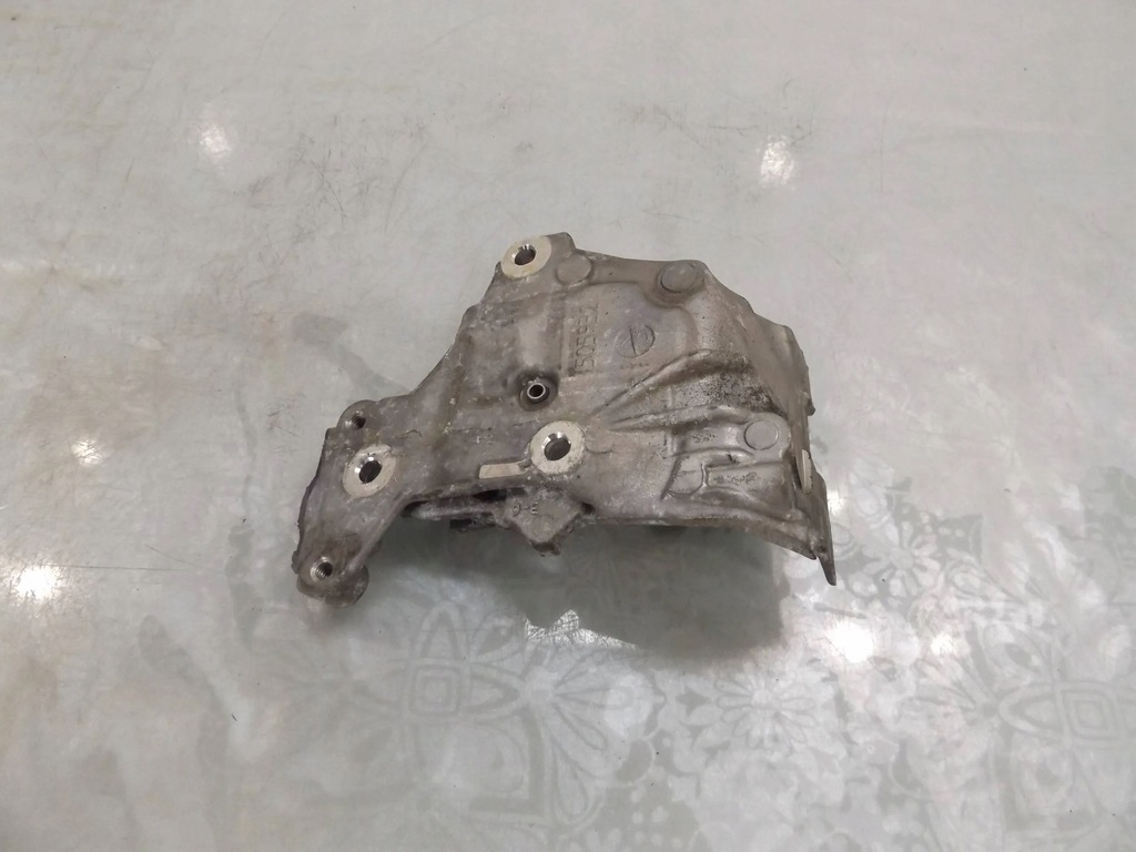 фото №1, C3 picasso 1,6hdi кронштейн насоса 505932