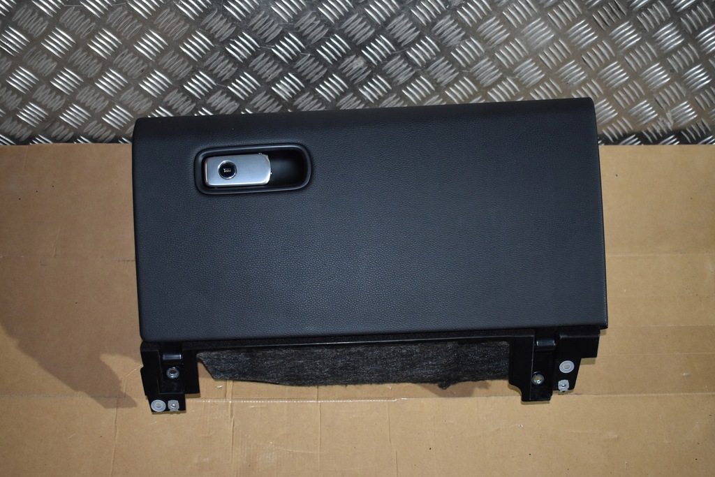 фото №1, Бардачок пасажира porsche panamera 971 1