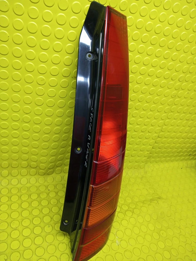 фото №2, Mitsubishi space runner лампа правий задня