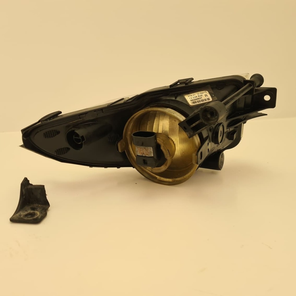 фото №2, Opel insignia a протитуманна фара перед правий