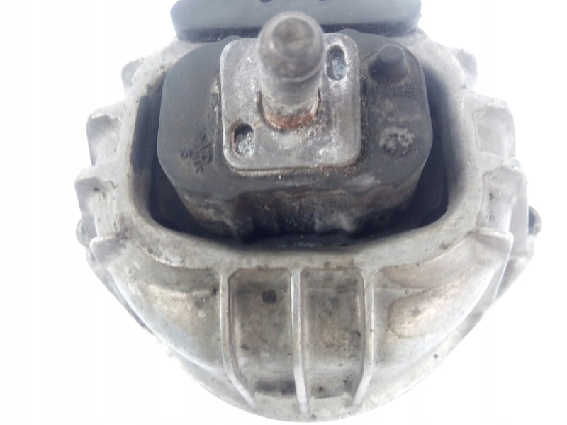 Bmw e87 e81 подушка двигателя правая n52 13981112 Оригинал