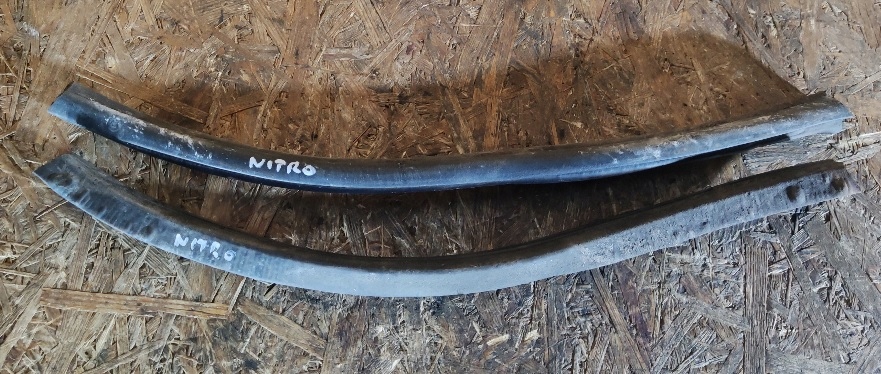 фото №1, Прокладка na крыло правый задняя dodge nitro