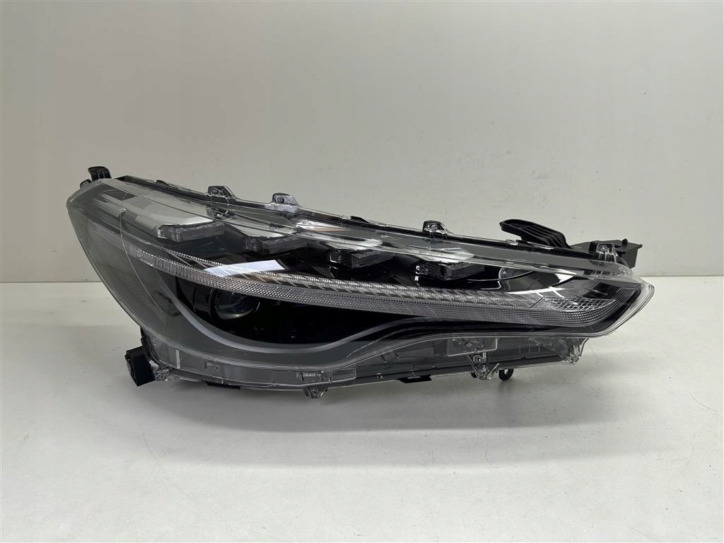 фото №1, Toyota corolla cross 23r+. правая лампа перед full led eur.org