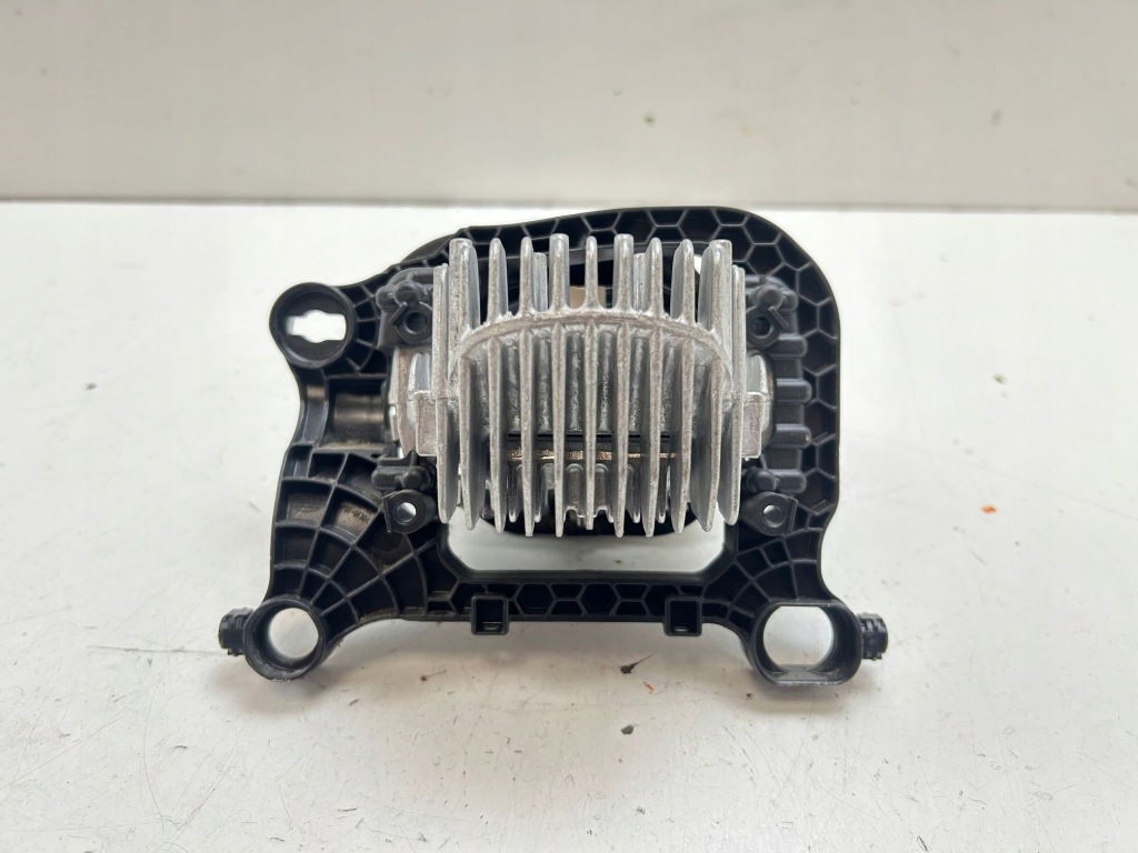 фото №7, 2019 bmw 1 f20 f21 частина фара 19711202