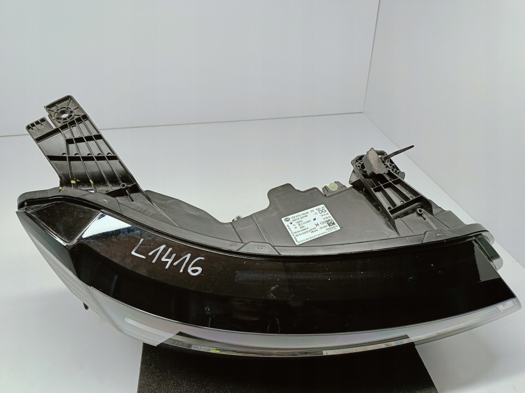 Renault megane v 5 e-tech 21- фара правий перед full led 260104574r в Україні