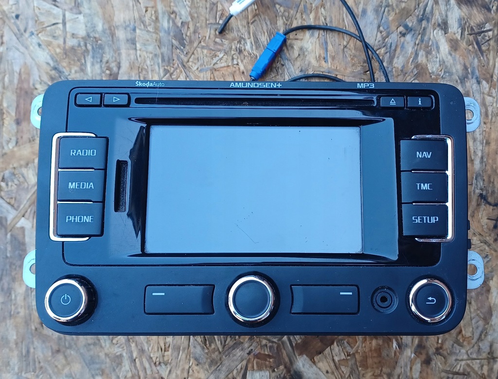 фото №1, Skoda fabia ii радиопроигрыватель 3t0035192e