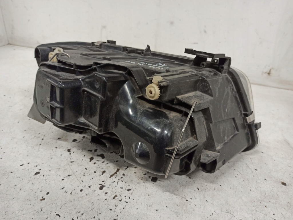 фото №7, Audi a4 b6 cabrio лампа права передня 8h0941004p