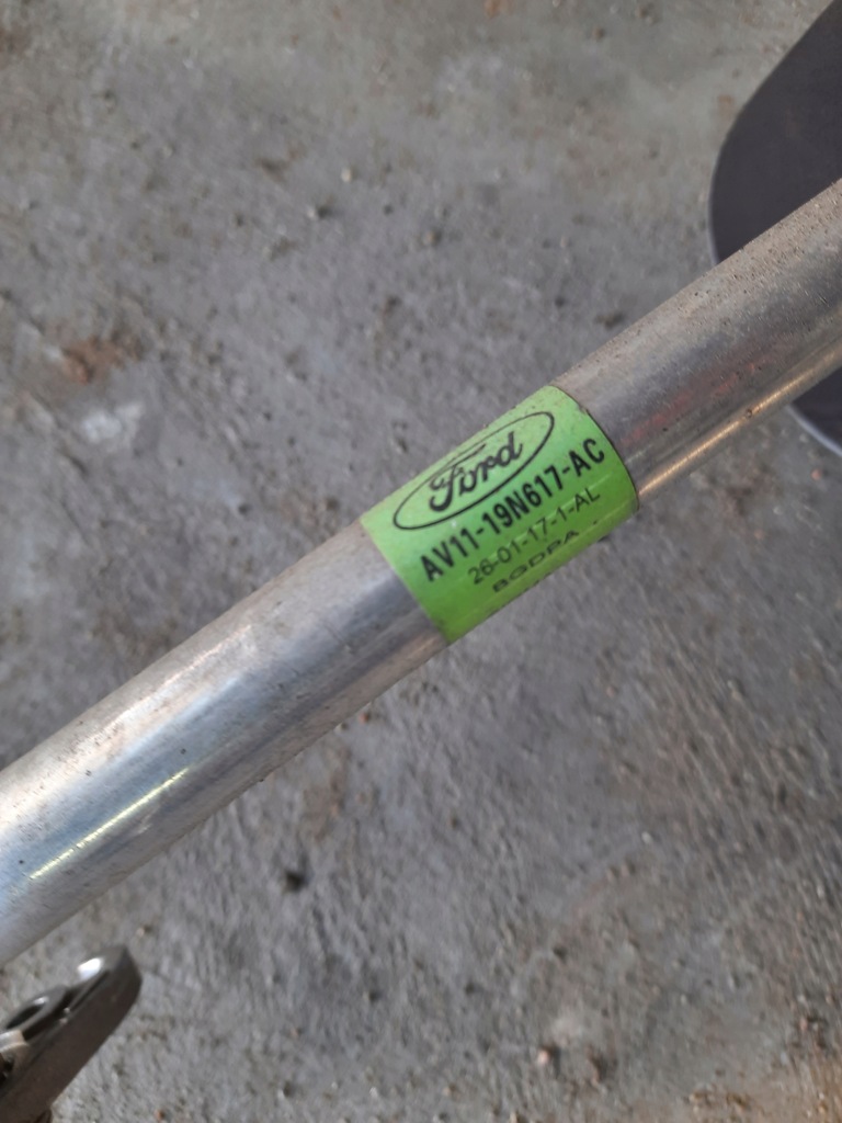 фото №7, Ford b-max 1.5tdci шланг кондиционера