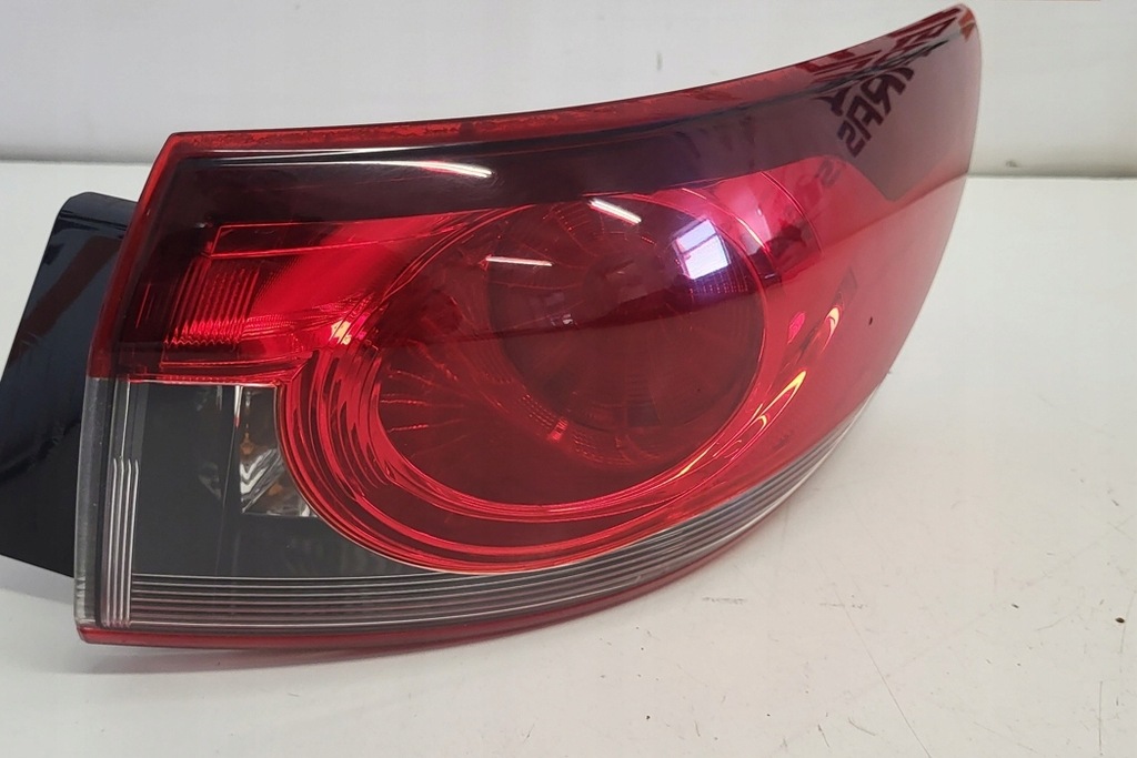 фото №8, Лампа правая задняя mazda 6 sedan gj, gl 22041978 2.2l дизель 110kw 2015