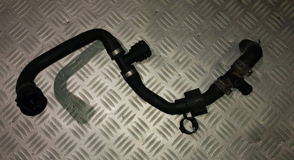 Audi q5 80a 2.0 tdi шланг пабтрубок  труба радиатора воды 80a122055cq шланги трубы Доставка