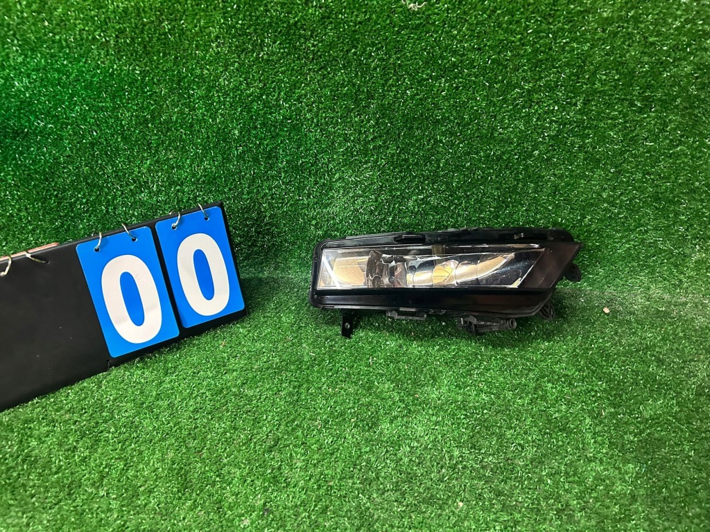 фото №1, Противотуманная фара правый skoda octavia iii lift