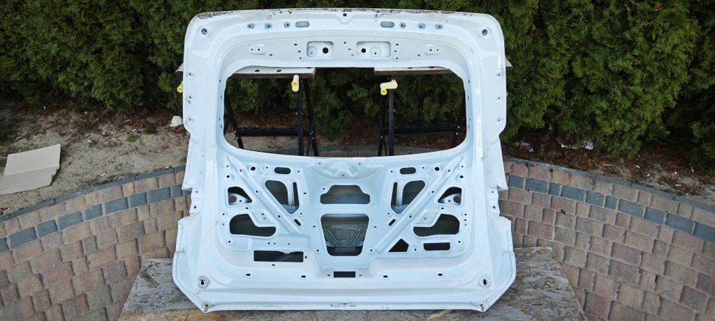 Крышка багажника задний багажника byd уплотнитель u оригинал фара задний задняя в Украине