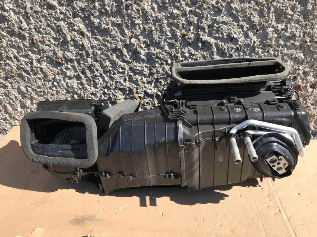 фото №1, Обігрівач повітродувка audi a8 d4 4.2 tdi 4h1820005e