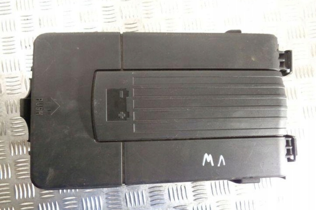 Основание аккумулятор vw passat b7 362 3c0915335 1.97l дизель 103kw 2011 Доставка