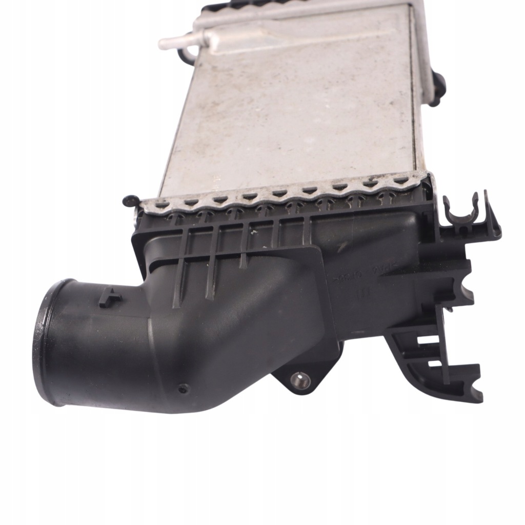 Mercedes w204 2.0 benzyzna радиатор воздуха интеркулер a2740900414 Доставка