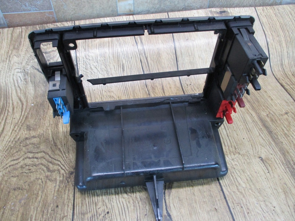 фото №16, Рамка 1 din passat b5 карбон карбон радио консоль /