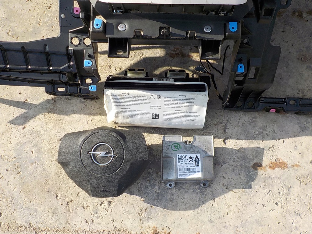 фото №5, Opel zafira b lift приборная панель air bag приборная панель подушки безопасности