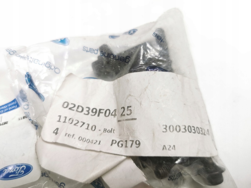 фото №6, Болт m6x30mm направляющая распределительного вала ford transit ranger mondeo оригинальный номер 1102710