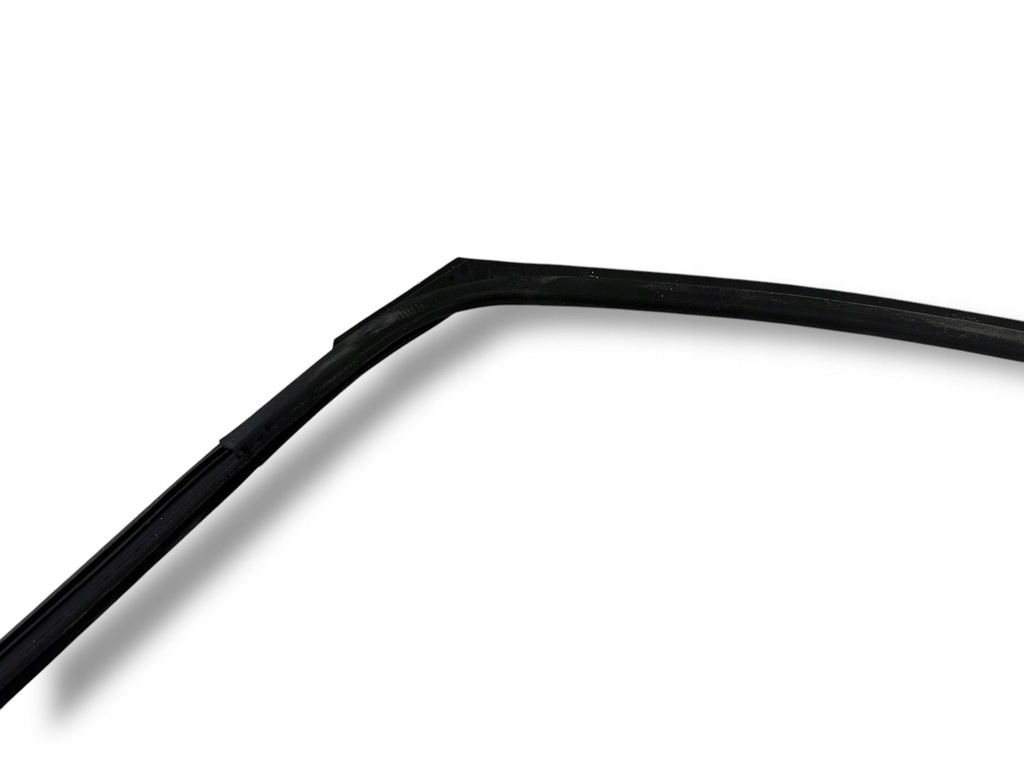 фото №12, Toyota yaris cross 2022 перед сторона правая прокладка стекло дверь передних