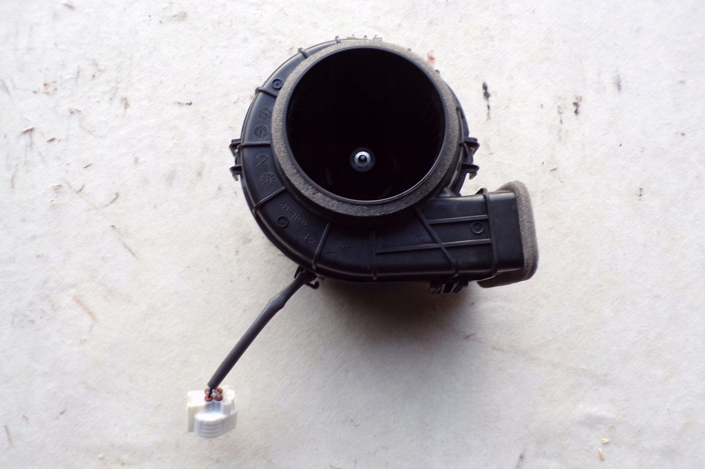 фото №1, Toyota rav4 v вентилятор інвертора g9230-33050