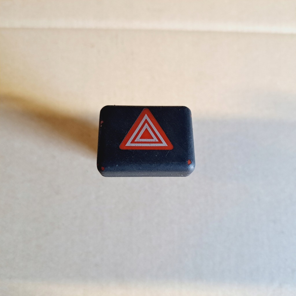 фото №1, Audi a4 b6 переключатель света аварийных 8h0941509