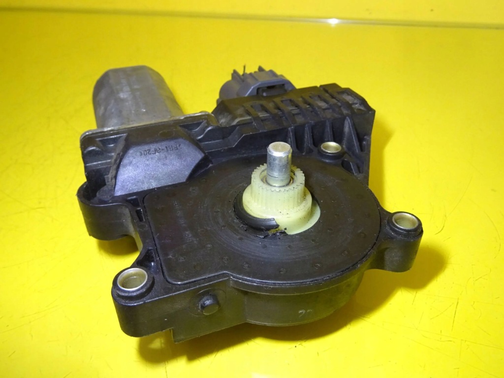 Моторчик стекло левый задняя ford focus mk1 0130821903 nr90 Недорого