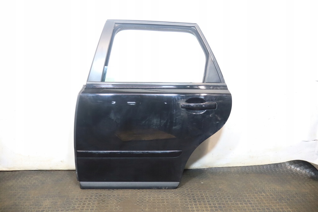 фото №1, Двері лівий задня volvo v50 019-26